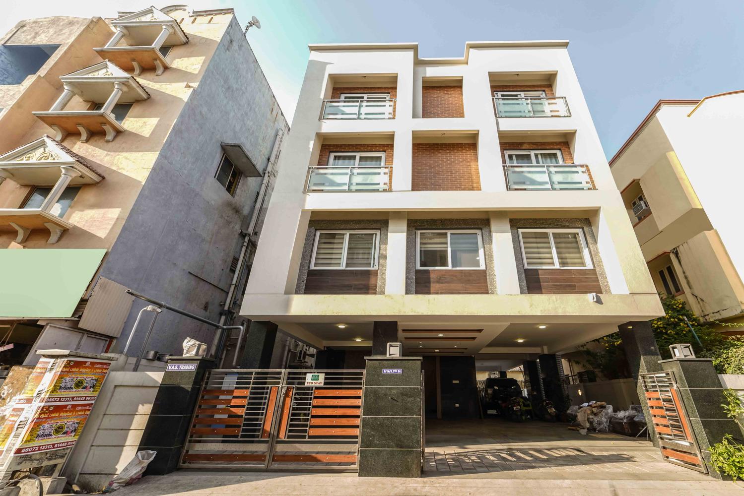 Ecostay 1BHK Vadapalani Rooms