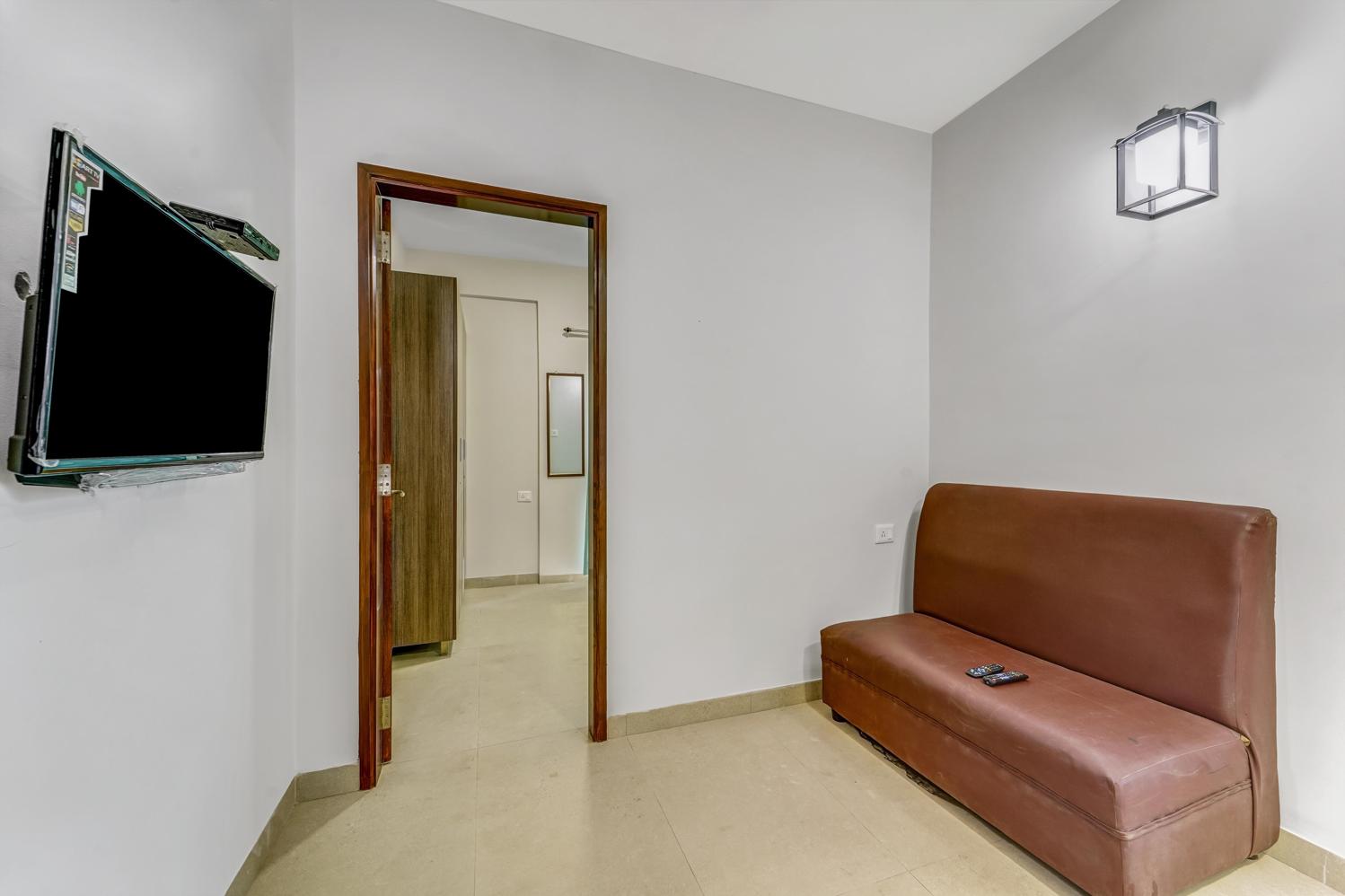 Ecostay 1BHK Vadapalani Rooms